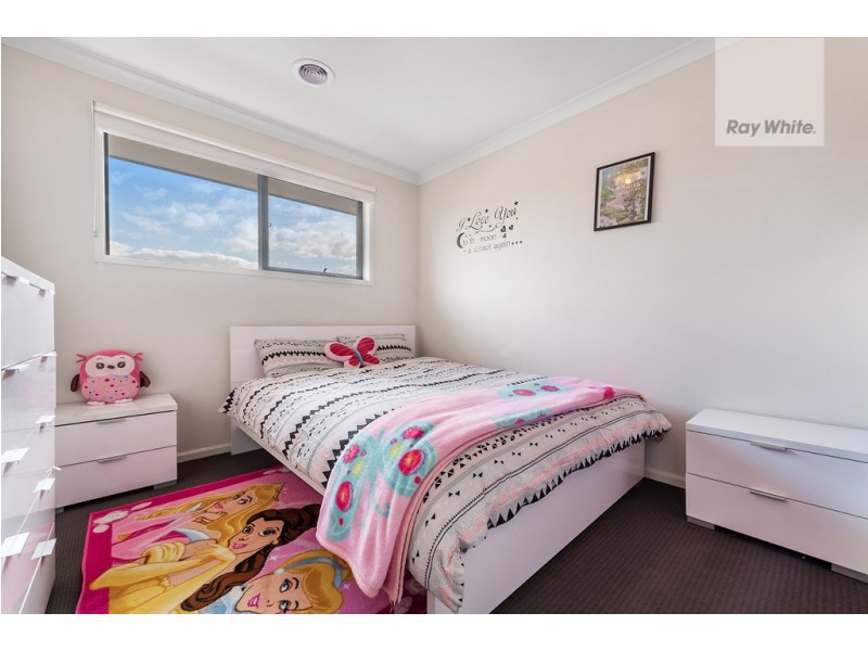 6 Rosette Parade, Mickleham VIC 3064