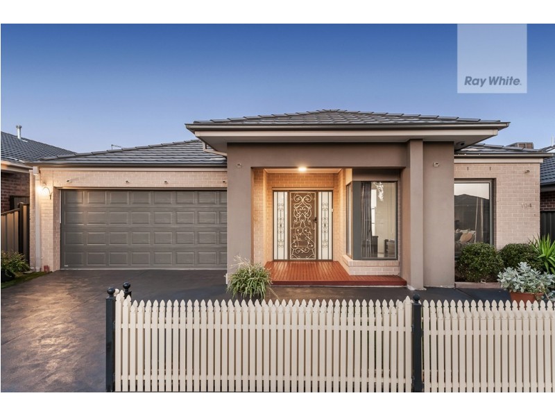104 Huntington Drive, Craigieburn VIC 3064