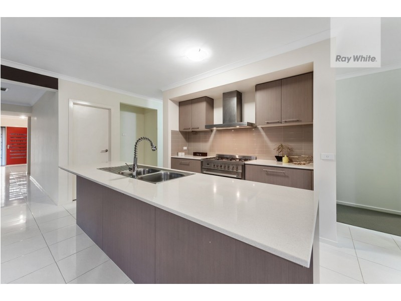 104 Huntington Drive, Craigieburn VIC 3064