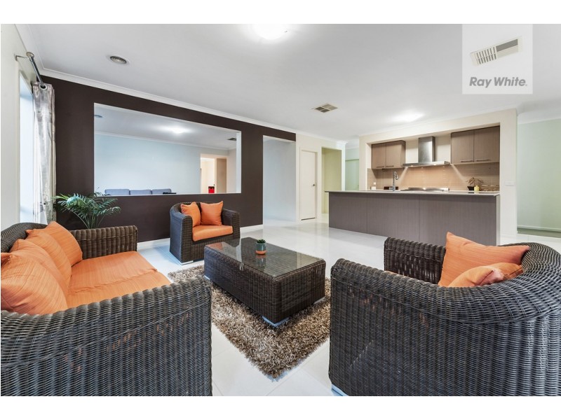 104 Huntington Drive, Craigieburn VIC 3064