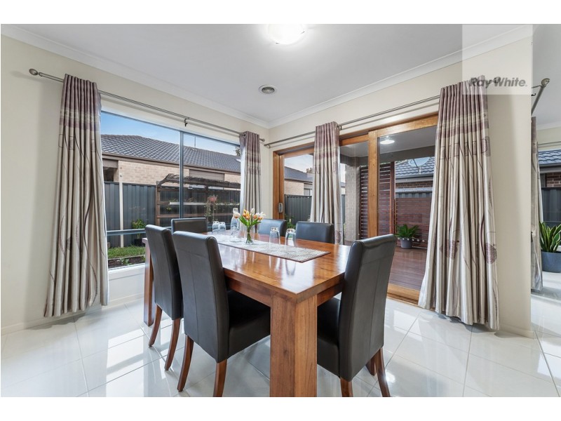 104 Huntington Drive, Craigieburn VIC 3064