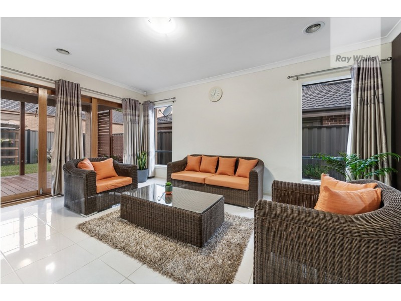 104 Huntington Drive, Craigieburn VIC 3064