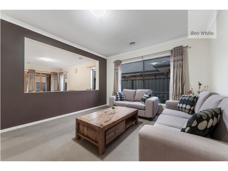 104 Huntington Drive, Craigieburn VIC 3064