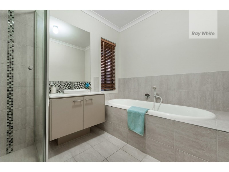104 Huntington Drive, Craigieburn VIC 3064