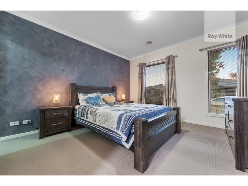 104 Huntington Drive, Craigieburn VIC 3064