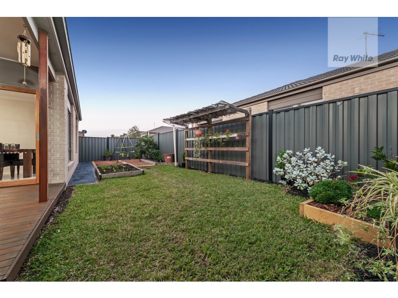 104 Huntington Drive, Craigieburn VIC 3064