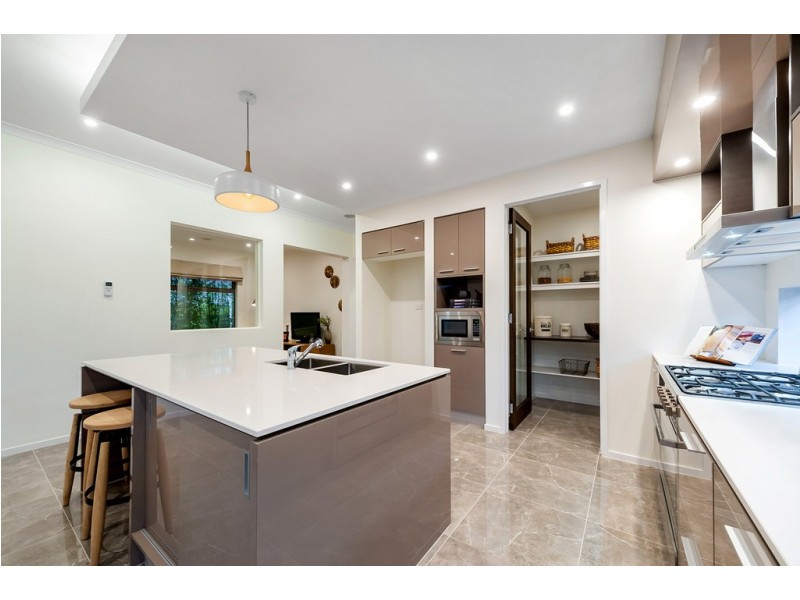 13 Montreal Circuit, Craigieburn VIC 3064