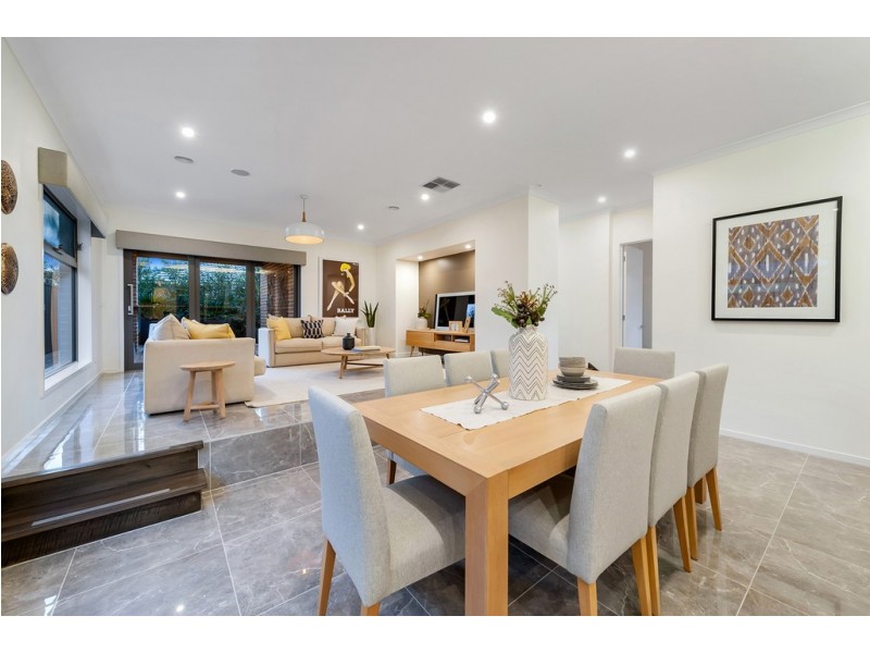 13 Montreal Circuit, Craigieburn VIC 3064