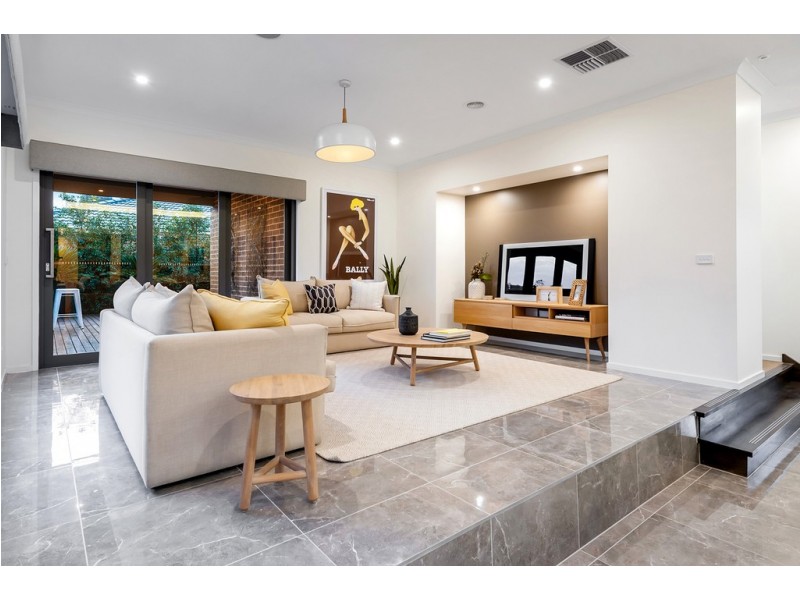 13 Montreal Circuit, Craigieburn VIC 3064