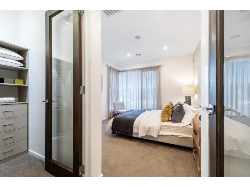 13 Montreal Circuit, Craigieburn VIC 3064