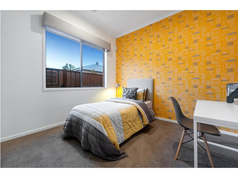 13 Montreal Circuit, Craigieburn VIC 3064