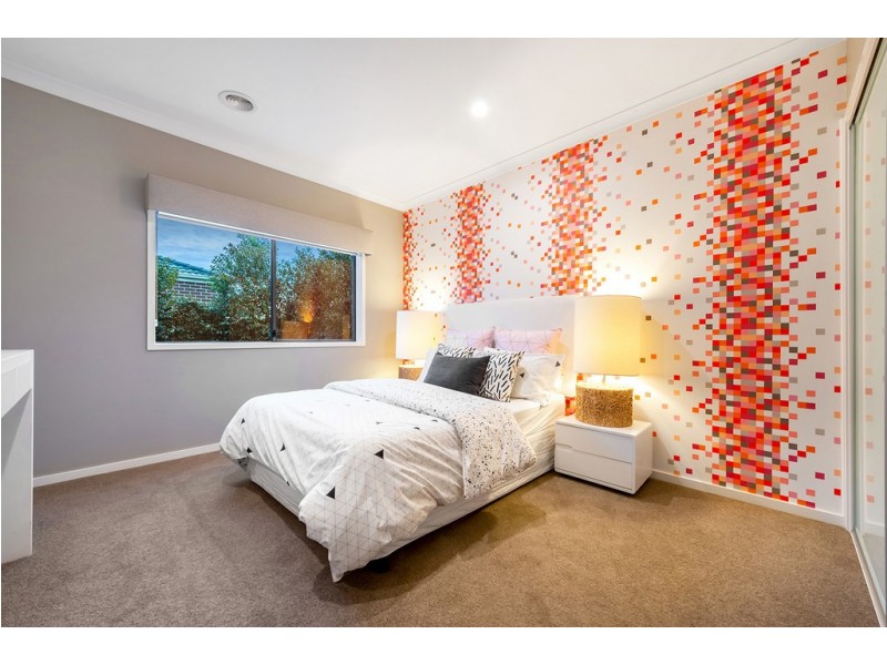 13 Montreal Circuit, Craigieburn VIC 3064