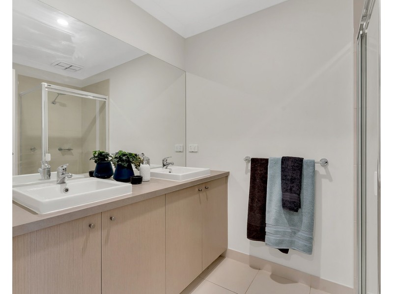 20 Fouz Street, Roxburgh Park VIC 3064