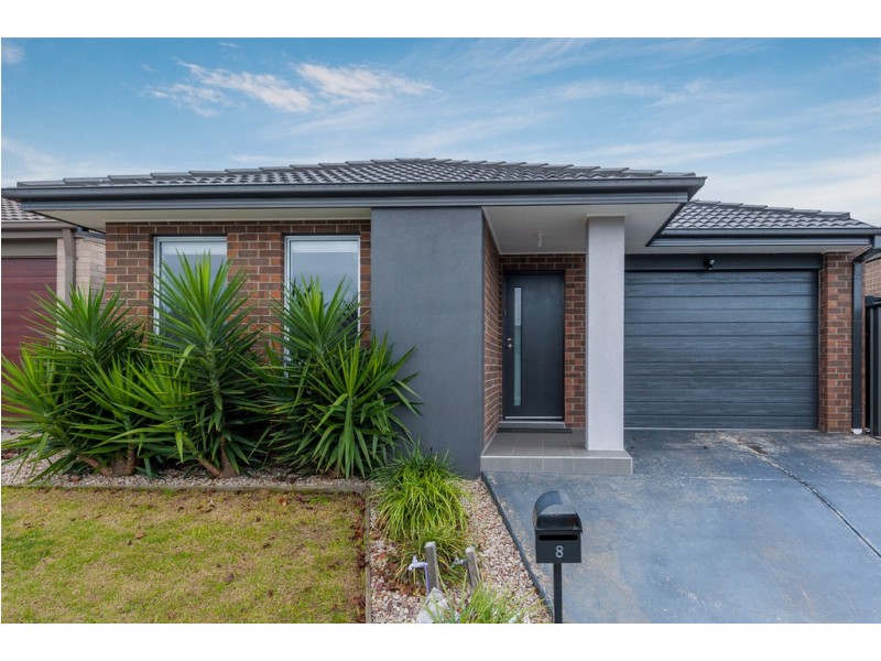 8 Taylan Street, Craigieburn VIC 3064