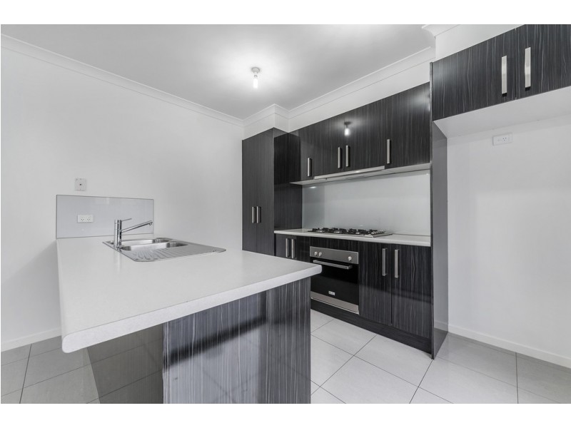 8 Taylan Street, Craigieburn VIC 3064