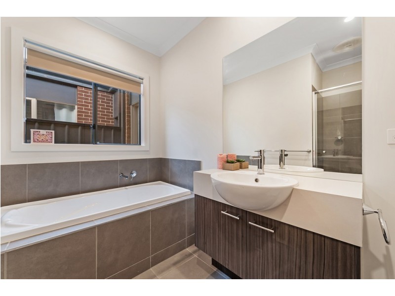 5 Iceberg Drive, Mernda VIC 3754