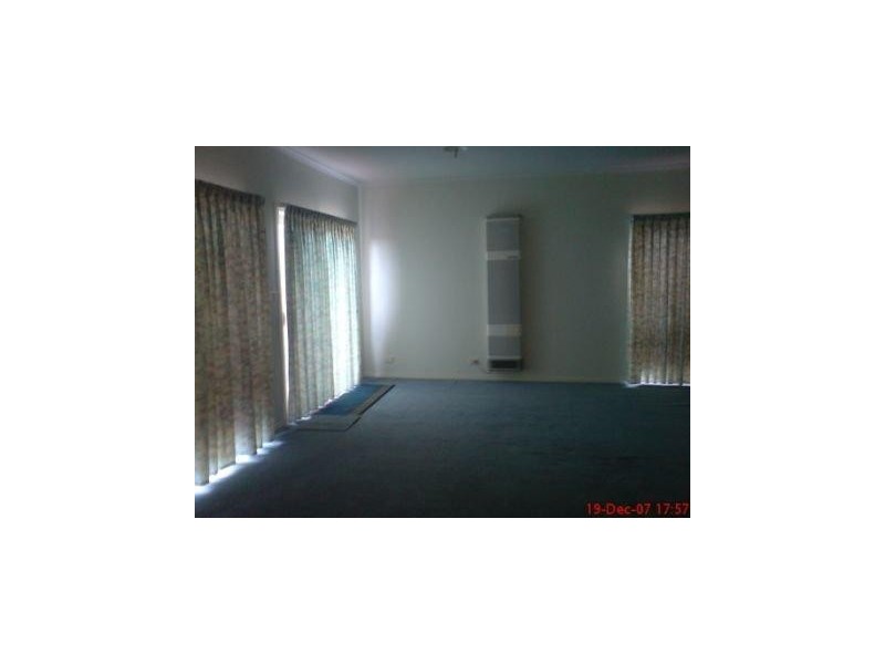 24 Willmott Drive, Craigieburn VIC 3064