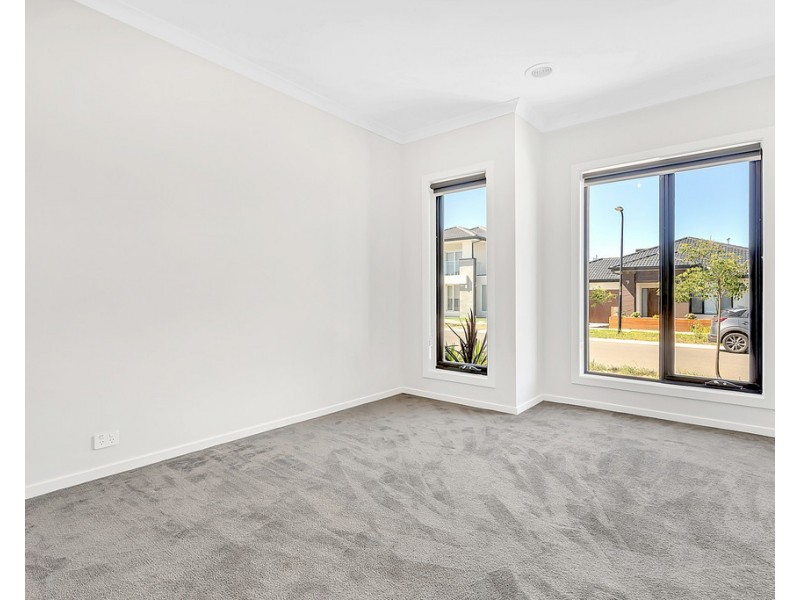 22 Angove Street, Craigieburn VIC 3064