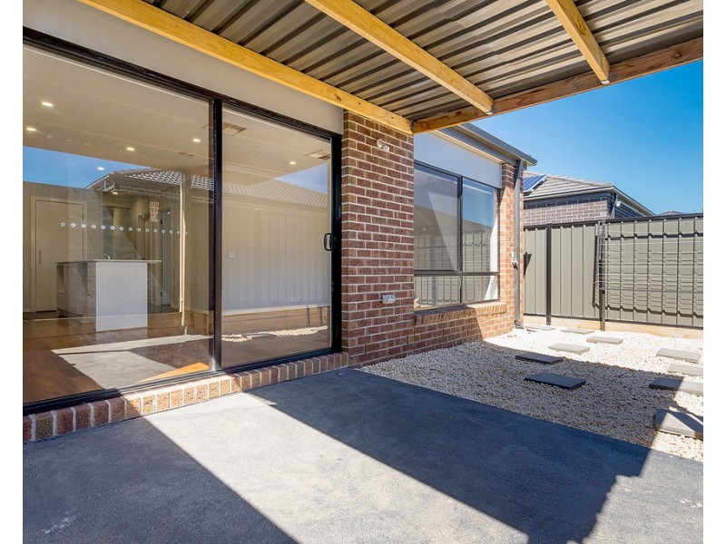 22 Angove Street, Craigieburn VIC 3064