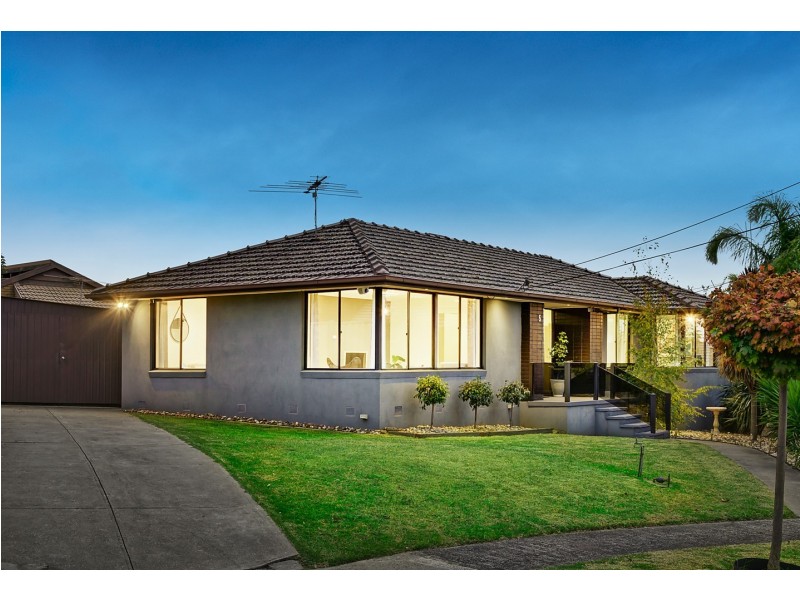 5 Wylye Close, Gladstone Park VIC 3043