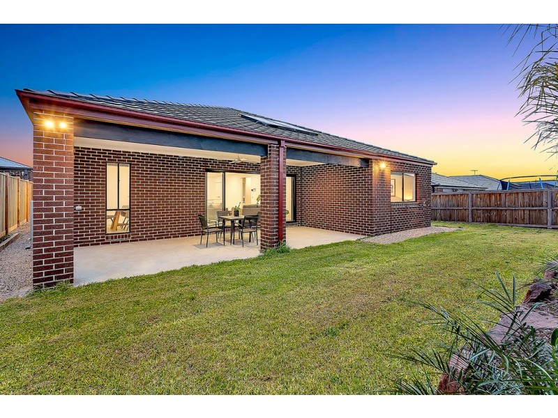 22 Zenith Road, Beveridge VIC 3753