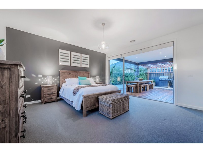 9 Grove Road, Craigieburn VIC 3064