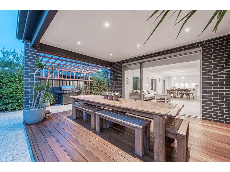 9 Grove Road, Craigieburn VIC 3064