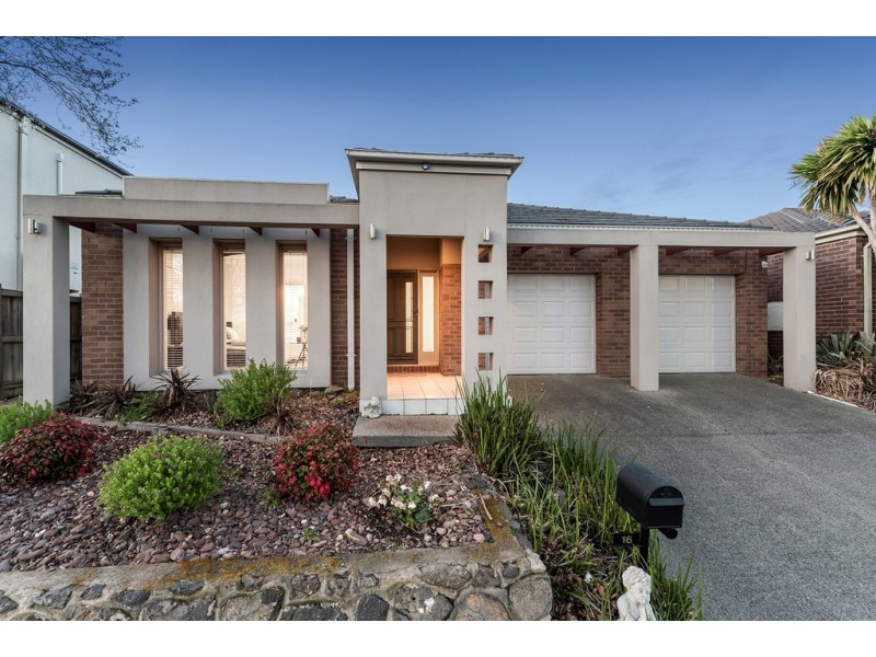 16 Scarborough Terrace, Craigieburn VIC 3064