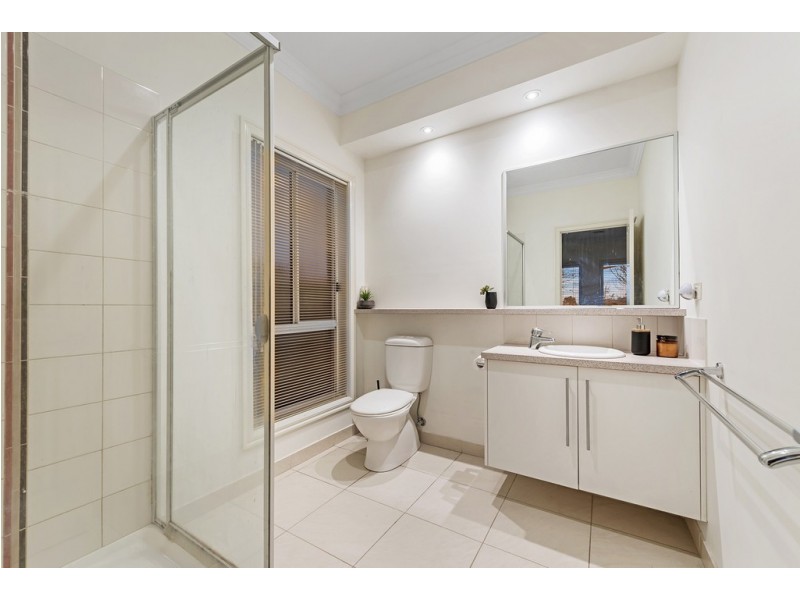 16 Scarborough Terrace, Craigieburn VIC 3064