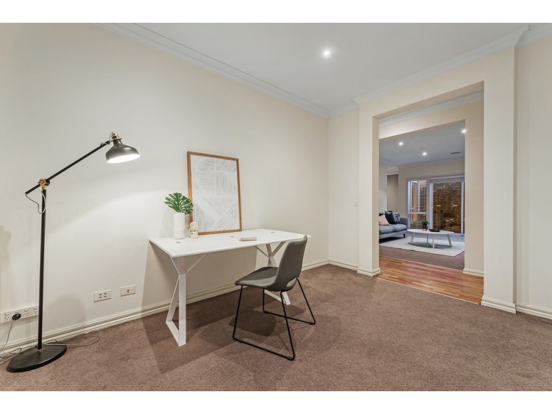 16 Scarborough Terrace, Craigieburn VIC 3064