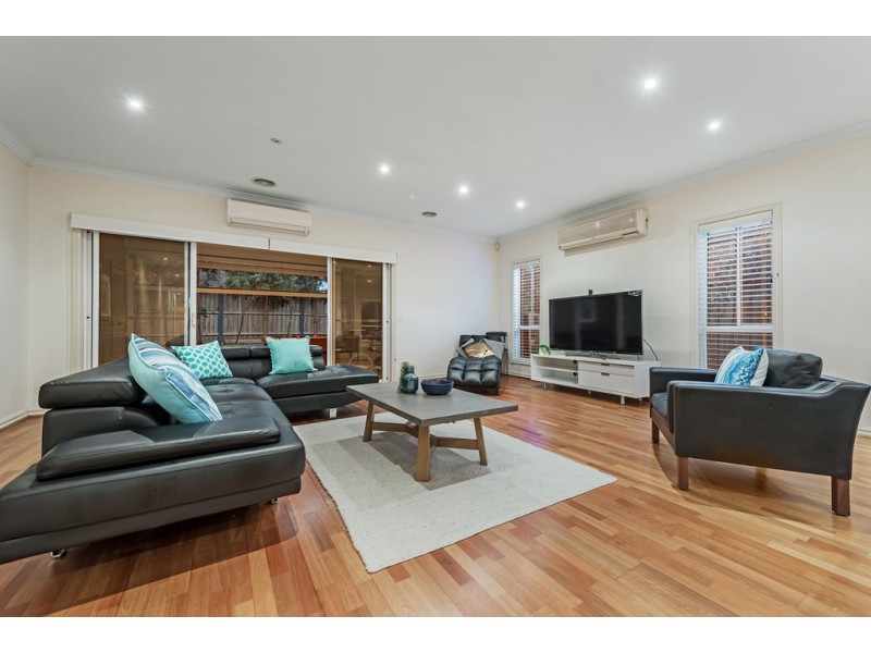 16 Scarborough Terrace, Craigieburn VIC 3064