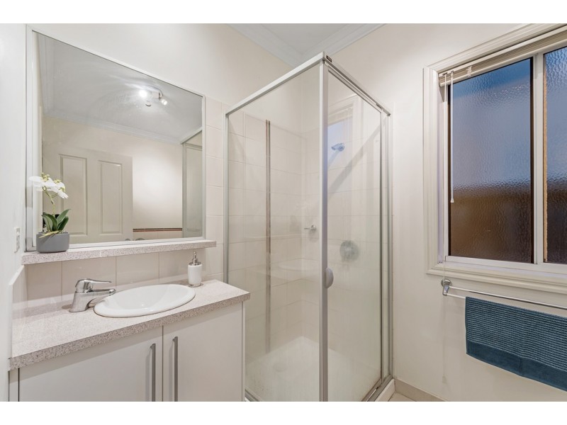 16 Scarborough Terrace, Craigieburn VIC 3064