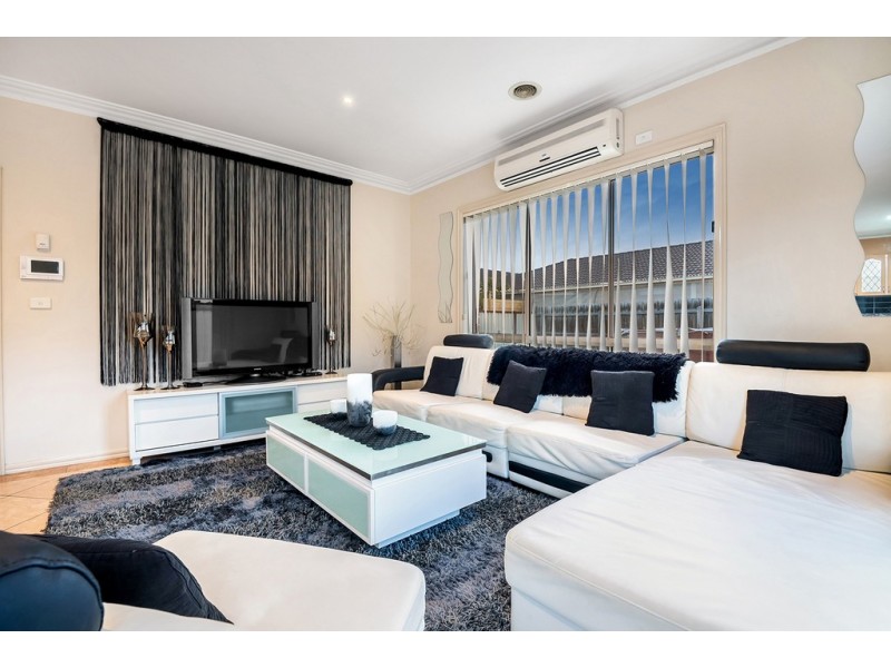 3 Brushwood Circuit, Roxburgh Park VIC 3064