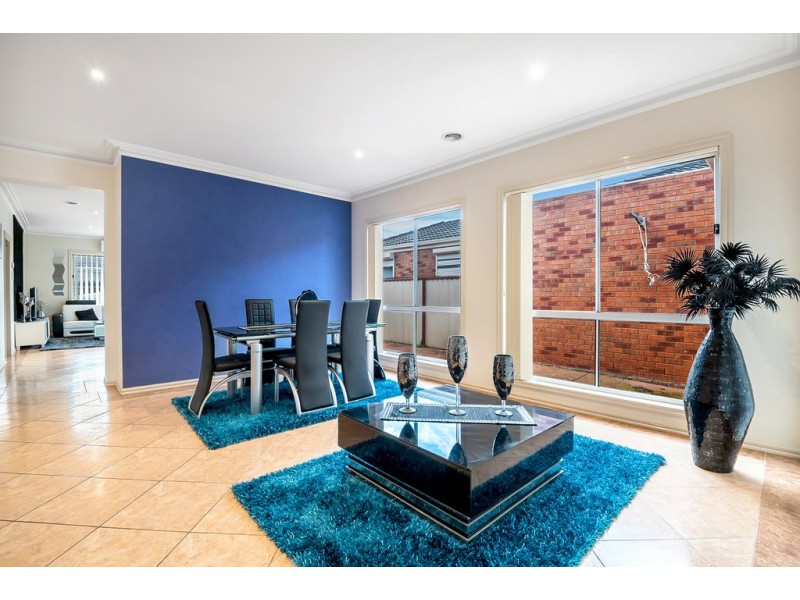 3 Brushwood Circuit, Roxburgh Park VIC 3064