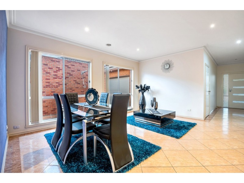 3 Brushwood Circuit, Roxburgh Park VIC 3064