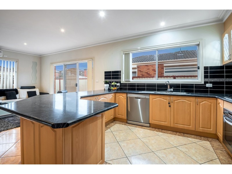 3 Brushwood Circuit, Roxburgh Park VIC 3064
