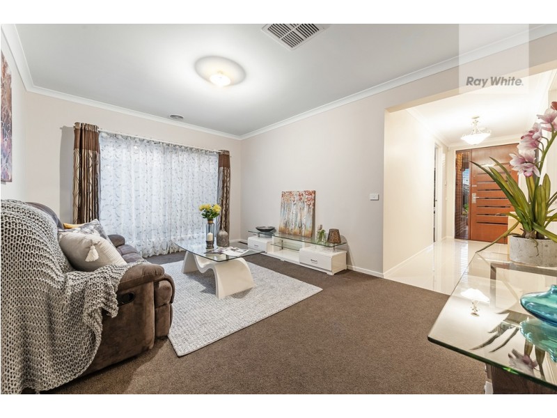 10 Admiration Drive, Craigieburn VIC 3064