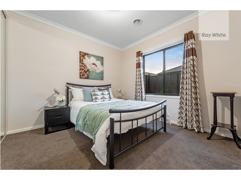 10 Admiration Drive, Craigieburn VIC 3064