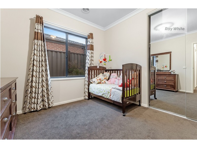 10 Admiration Drive, Craigieburn VIC 3064
