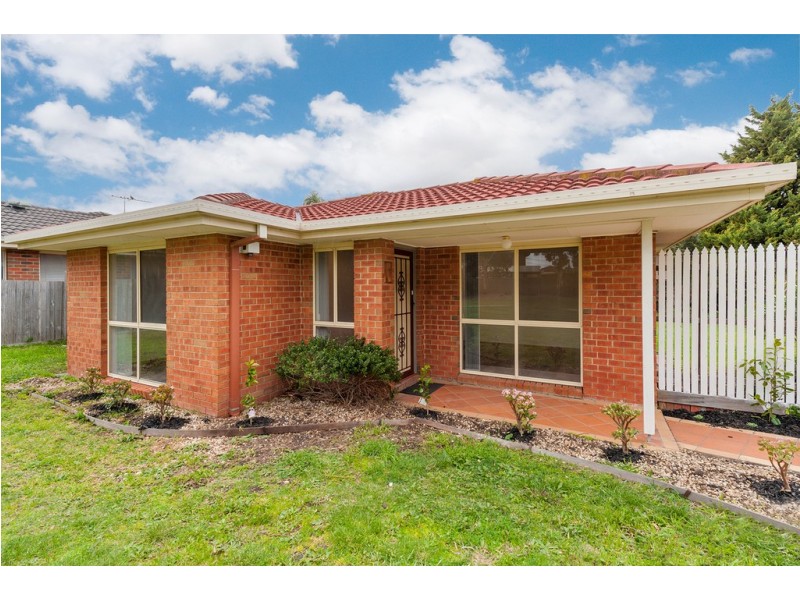7 Marsden Walk, Roxburgh Park VIC 3064