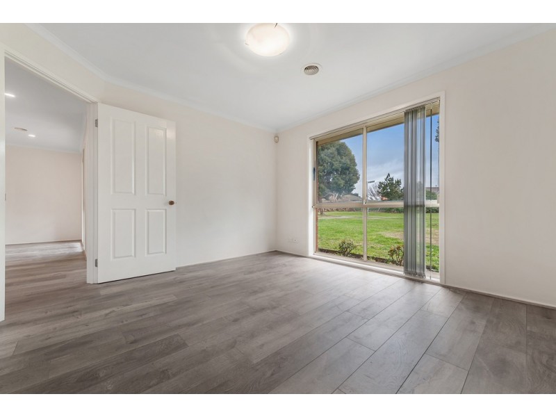 7 Marsden Walk, Roxburgh Park VIC 3064