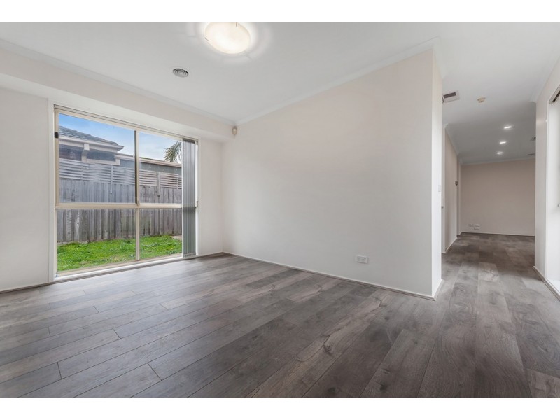 7 Marsden Walk, Roxburgh Park VIC 3064
