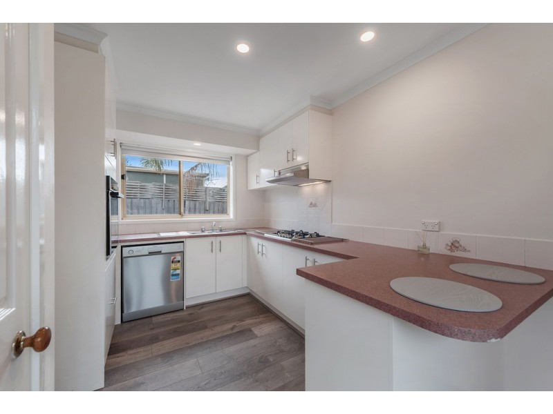 7 Marsden Walk, Roxburgh Park VIC 3064