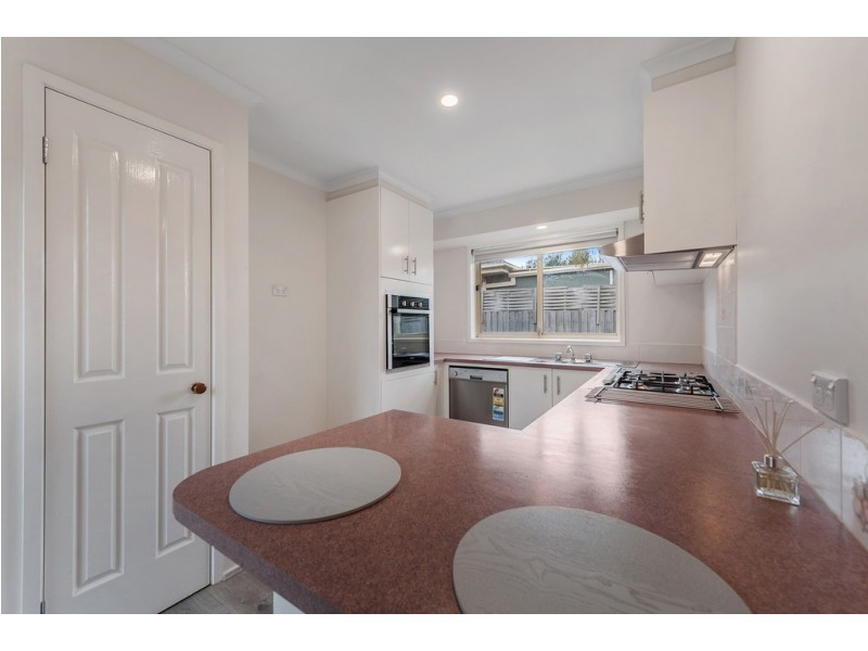 7 Marsden Walk, Roxburgh Park VIC 3064
