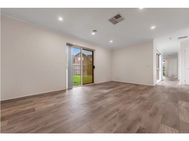 7 Marsden Walk, Roxburgh Park VIC 3064