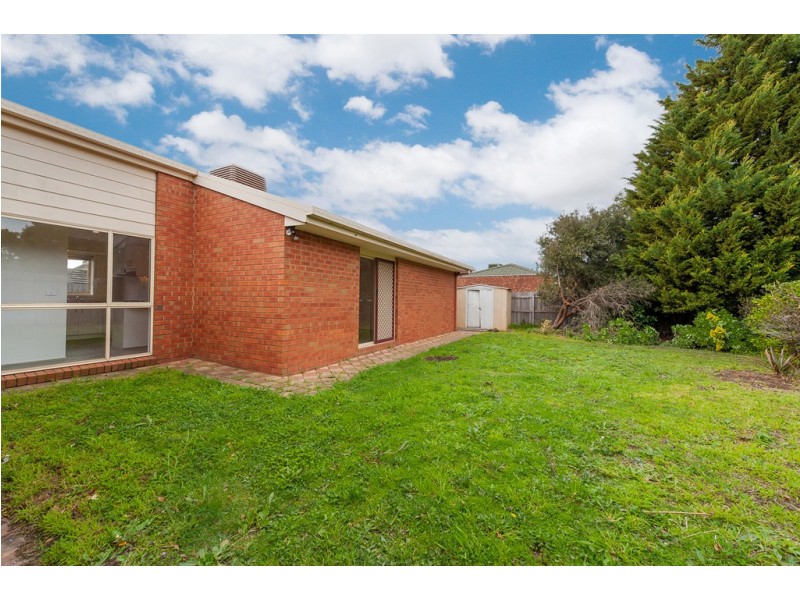 7 Marsden Walk, Roxburgh Park VIC 3064
