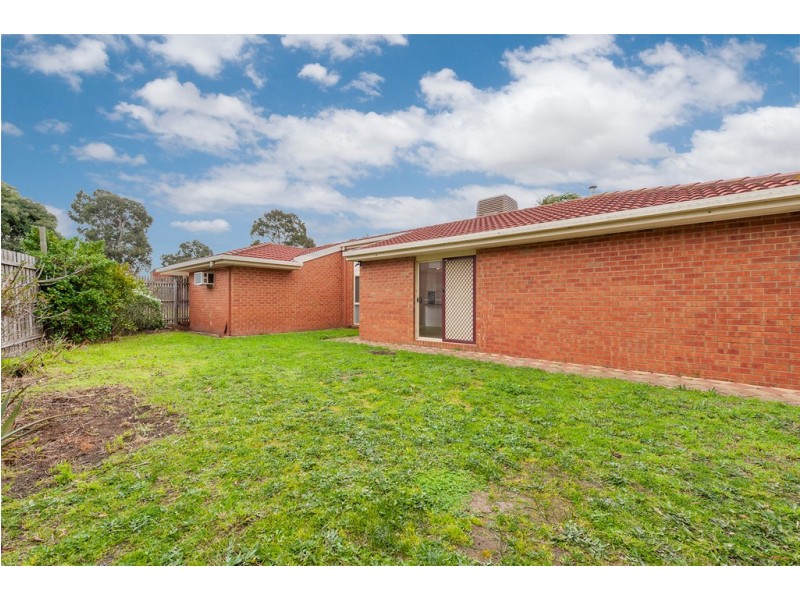 7 Marsden Walk, Roxburgh Park VIC 3064