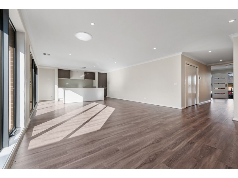 6 Delta Drive, Craigieburn VIC 3064