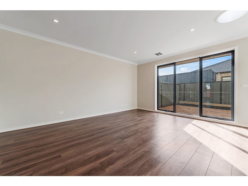 6 Delta Drive, Craigieburn VIC 3064