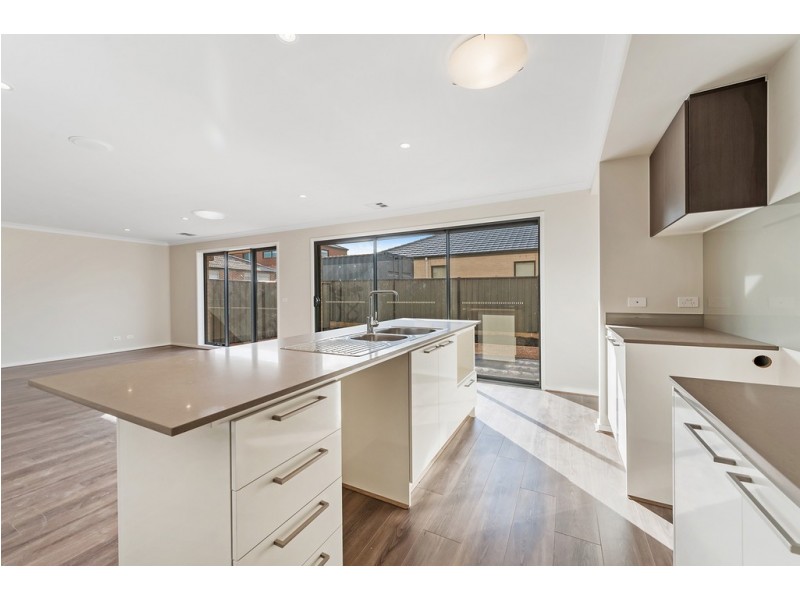 6 Delta Drive, Craigieburn VIC 3064